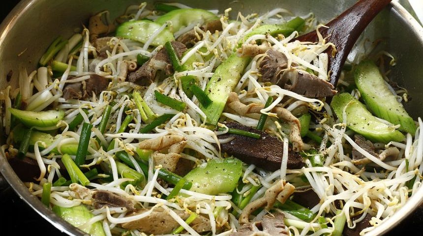 Bác sĩ chỉ cách hạ mỡ máu bằng nguyên tắc '6 nên, 5 không'
