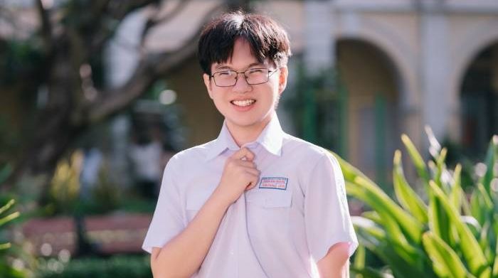 Nam sinh đạt 'hat-trick' giải quốc gia, 9.0 IELTS chọn học Sư phạm