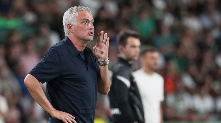 Mourinho: 'Xem Real đá không lo buồn ngủ'