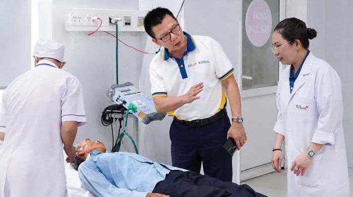 Người đàn ông bất ngờ nhồi máu cơ tim trong khi chờ khám bệnh
