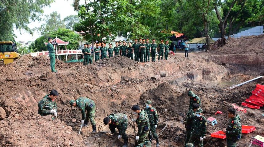 Nghiên cứu bảo tồn hố chôn gần 600 liệt sĩ ở công viên Lê Thị Riêng