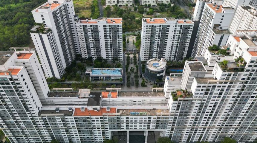 Doanh nghiệp địa ốc chật vật giữ dòng tiền