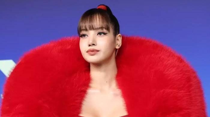 Lisa diện mốt khoe nội y ở lễ trao giải VMAs 2026