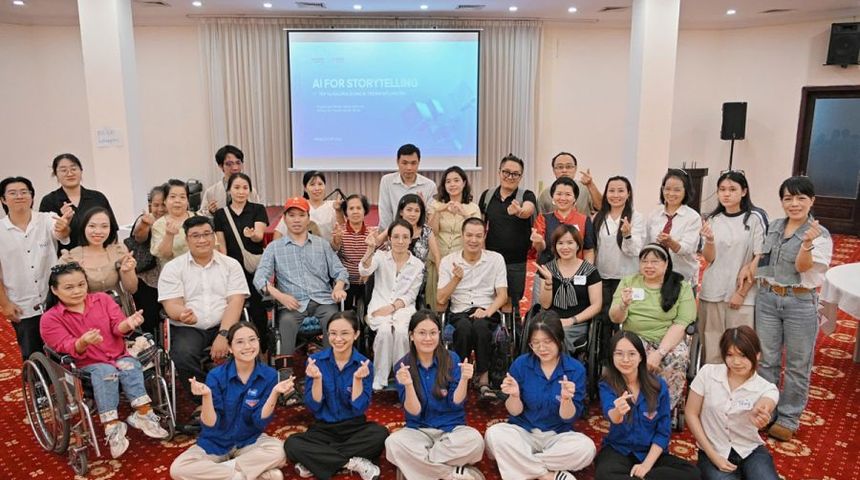 RMIT tập huấn kỹ năng kể chuyện bằng AI cho người khuyết tật