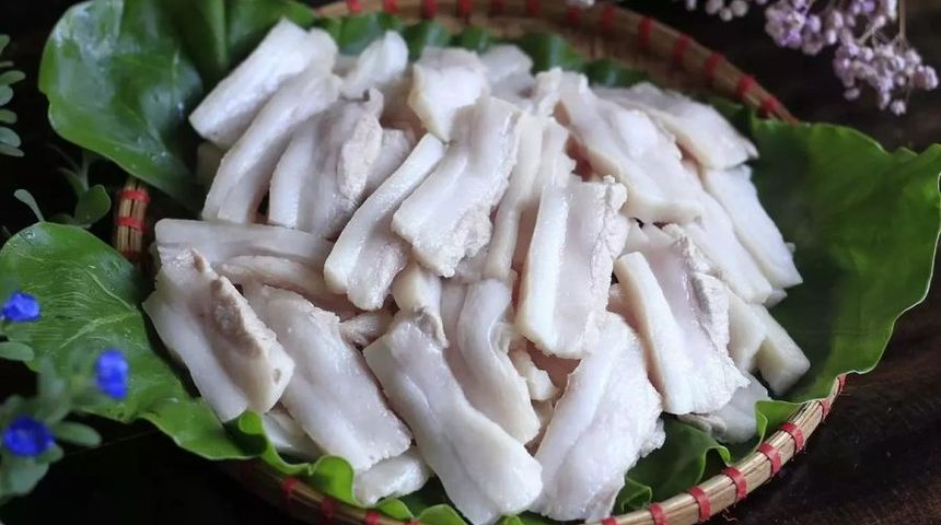 Bí quyết rán mỡ lợn trắng muốt, để cả năm không hỏng