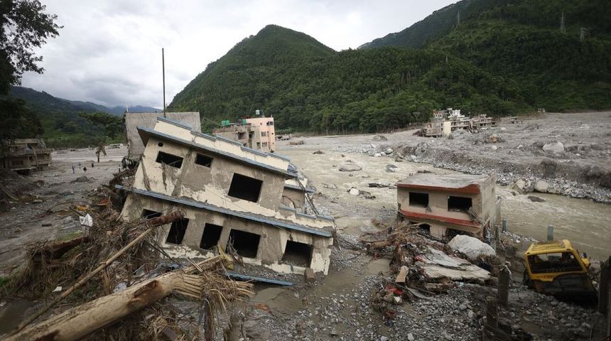 Việt Nam viện trợ 300.000 USD cho Nepal
