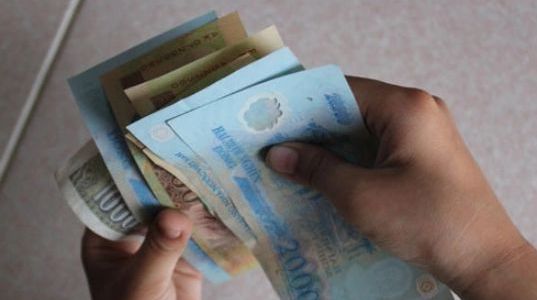 Đi làm ở Sài Gòn mấy năm thì dư được 700 - 800 triệu đồng?