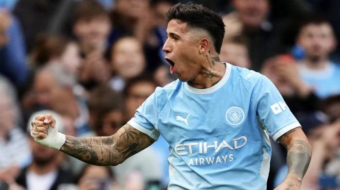 Man City chiếm đỉnh bảng Ngoại hạng Anh