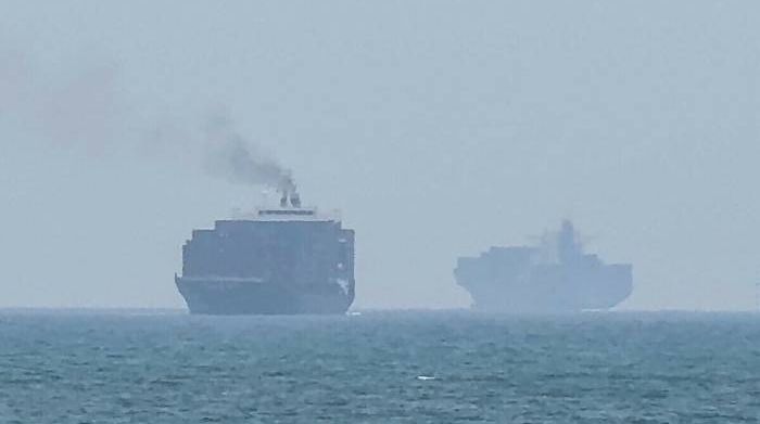 Cách vùng Vịnh lách 'vòng kim cô' của Iran ở Hormuz