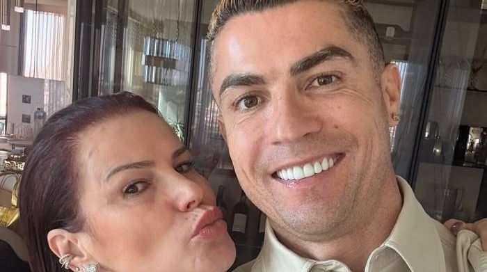 Chị gái Ronaldo chỉ trích đội tuyển, người dân Bồ Đào Nha