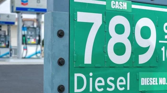 G7 sẽ xả kho 100 triệu thùng dầu thô, diesel