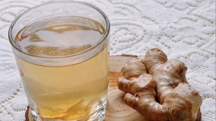 Uống trà gừng buổi sáng có tốt cho người bệnh gout?