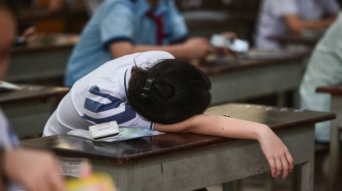 Chính phủ yêu cầu đảm bảo học sinh trượt lớp 10 công lập vẫn được đi học