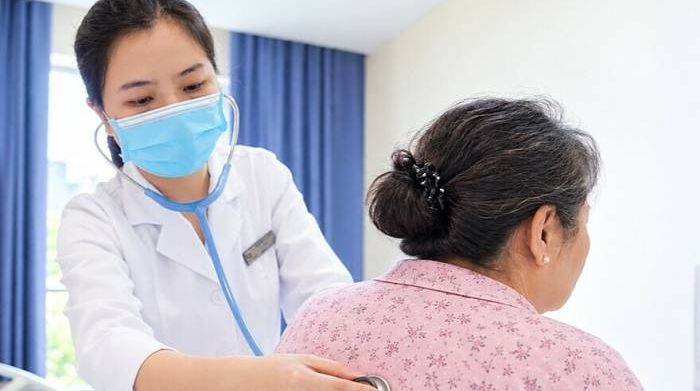 Sốt xuất huyết trở nặng sau ba ngày tự điều trị tại nhà