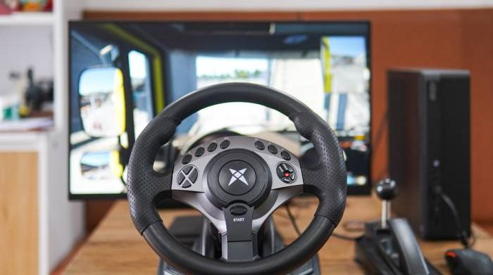 Vô lăng gaming 2 triệu đồng thu hút người mua tập lái