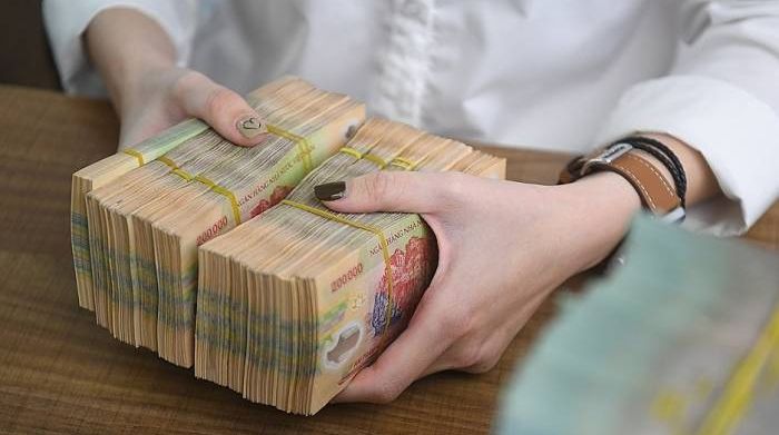 1 tỷ đồng vừa gửi đã rút vì ngân hàng khác trả lãi cao hơn 0,3%