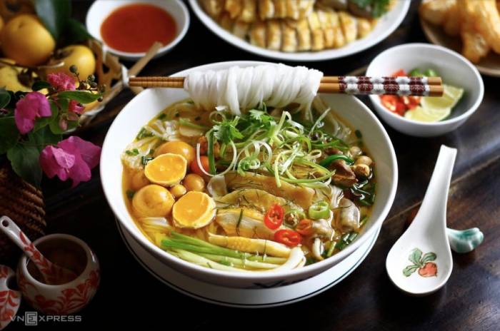 Nên ưu tiên món ăn sáng ấm nóng để bảo vệ tỳ vị. Ảnh: Bùi Thủy