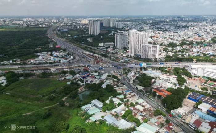 Một phần nút giao An Phú nhìn từ trên cao. Ảnh: Quỳnh Trần