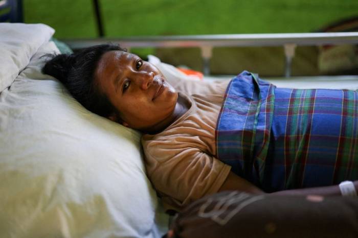 Maria Florida Nogo Kelen tại bệnh viện ở huyện Nagekeo, tỉnh Đông Nusa Tenggara, Indonesia ngày 17/8. Ảnh: Reuters