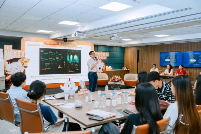 Hoạt động Company Tour trong khuôn khổ The NextX 2026. Ảnh: Techcombank