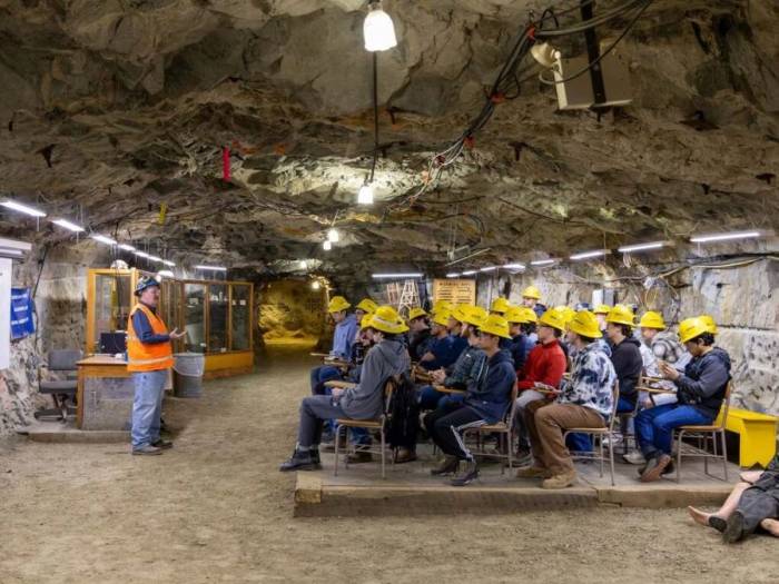 Một hoạt động đào tạo của Đại học Mỏ Colorado. Ảnh: Colorado School of Mines