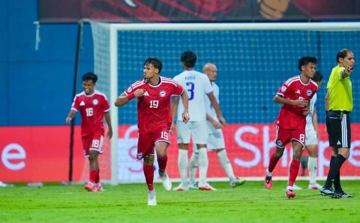 Tiền đạo Singapore Ilhan Fandi (19) ghi bàn thắng ở phút 84 trong trận thua Thái Lan 1-3 ở lượt đi bán kết ASEAN Cup 2026, trên sân Jalan Besar, Singapore ngày 15/8/2026. Ảnh: ThailandNT