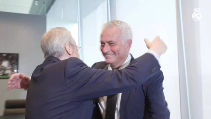 Mourinho ra mắt Real Madrid
