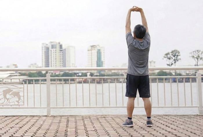 Tắm nắng giúp tăng cường miễn dịch. Ảnh: Duy Anh