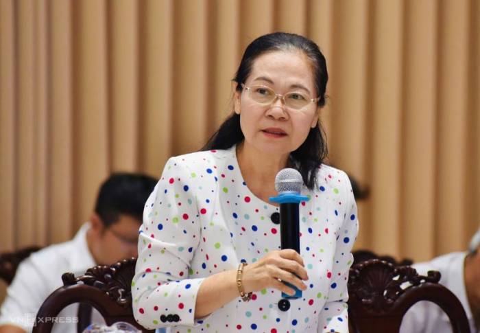 Bà Nguyễn Thị Lệ, nguyên Chủ tịch HĐND TP HCM, tại hội nghị phản biện xã hội về dự thảo Quy hoạch tổng thể TP HCM, tầm nhìn 100 năm, sáng 18/8. Ảnh: An Phương