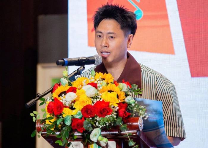 Nhạc sĩ Dương Cầm tại họp báo giới thiệu liên hoan jazz quốc tế Hà Nội 2026, chiều 12/8 tại Văn Miếu - Quốc Tử Giám. Ảnh: Ban tổ chức cung cấp