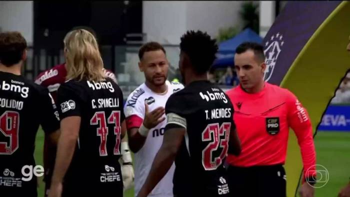 Neymar bị đối thủ phớt lờ trước trận