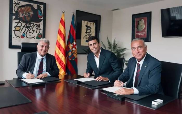 Rodri ký hợp đồng đến năm 2030. Ảnh: FC Barcelona