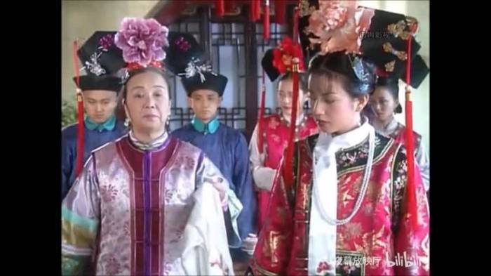 Dung ma ma hướng dẫn Tiểu Yến Tử nghi lễ