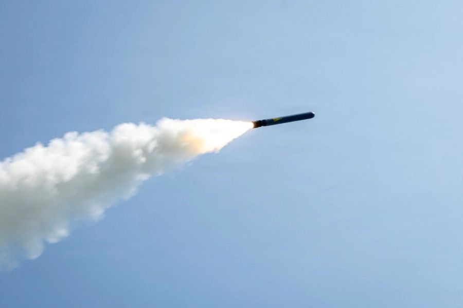 Một tên lửa Tomahawk được quân đội Mỹ khai hỏa trong chiến dịch Cơn thịnh nộ Kinh hoàng ngày 28/2. Ảnh: Reuters