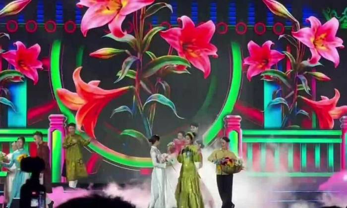 Hà Myo biểu diễn 'Xẩm bốn mùa hoa Hà Nội'