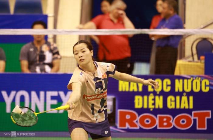 Tay vợt Nguyễn Thùy Linh thi đấu nội dung đơn nữ Vietnam Open 2025 tại Nhà thi đấu Nguyễn Du, TP HCM. Ảnh: Đức Đồng.