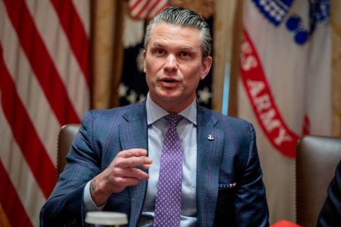 Bộ trưởng Quốc phòng Mỹ Pete Hegseth phát biểu trong cuộc họp nội các ở Nhà Trắng, ngày 27/5. Ảnh: Reuters