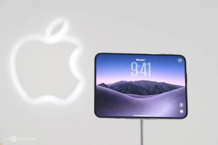 iPhone Duo tại lễ ra mắt ở trụ sở Apple Park (Cupertino, California, Mỹ) ngày 9/9/2026. Ảnh: Tuấn Hưng