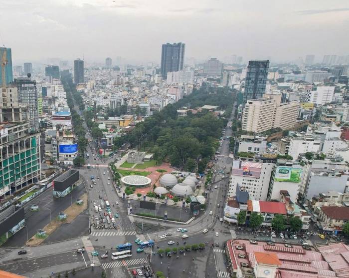 Tuyến đường Trần Hưng Đạo đoạn qua tứ giác Bến Thành. Ảnh: Quỳnh Trần