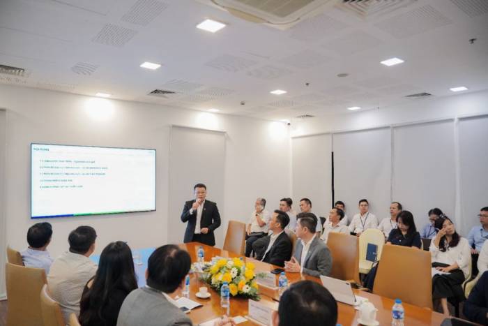 Lãnh đạo Novaland cập nhật đến đối tác tài chính và nhà thầu thông tin mới nhất về Aqua City và danh mục các dự án của tập đoàn sẽ triển khai trong giai đoạn tới. Ảnh: Novaland