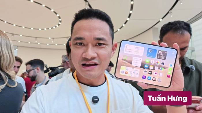 Trải nghiệm nhanh iPhone Duo - Điện thoại gập đầu tiên của Apple