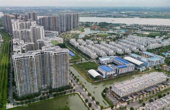 Bất động sản khu Đông TP HCM với các dự án chung cư, đất nền, nhà phố. Ảnh: Quỳnh Trần