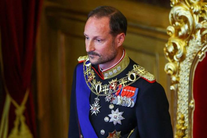 Tân Quốc vương Na Uy Haakon VIII trong lễ tuyên thệ nhậm chức tại tòa nhà quốc hội ở Oslo ngày 1/9. Ảnh: Reuters