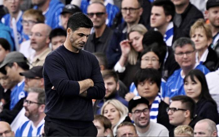 HLV Mikel Arteta thất vọng trong trận Arsenal thua Brighton 0-3 ở vòng năm Ngoại hạng Anh trên sân The Amex, Brighton và Hove, Đông Sussex, Anh ngày 19/9/2026. Ảnh: Reuters