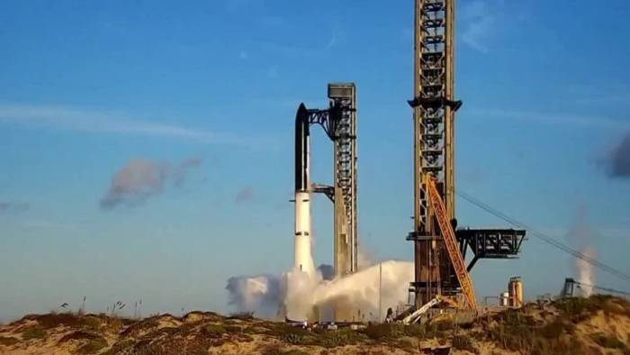 Tên lửa Starship bay lên quỹ đạo lần đầu tiên