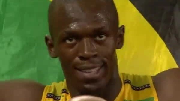 Usain Bolt phá ba kỷ lục thế giới năm 2008