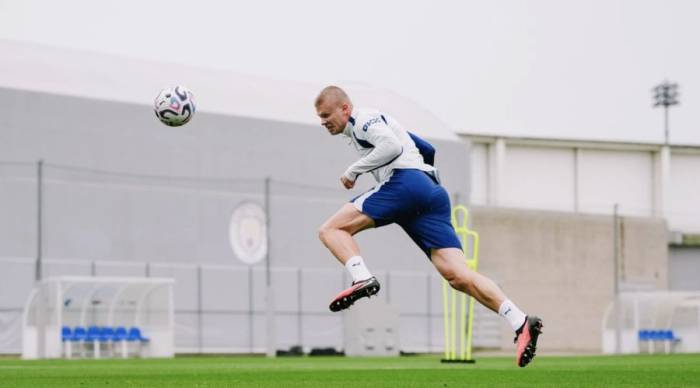 Haaland cắt bỏ mái tóc dài trước thềm mùa giải 2026-2027. Ảnh: Man City