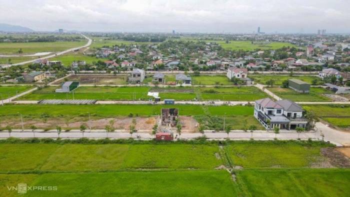 Khu đất đấu giá thuộc vùng Lối Vại, thôn Thạch Vĩnh, xã Toàn Lưu, ngày 19/8. Ảnh: Đức Hùng