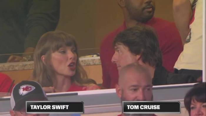 Taylor Swift đi xem bóng bầu dục cùng Tom Cruise