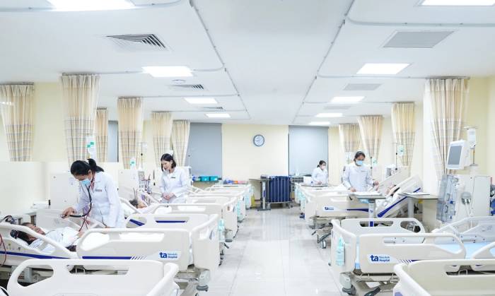 Người bệnh lọc máu tại Khoa Nội thận - Lọc máu. Ảnh: Bệnh viện Đa khoa Tâm Anh